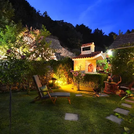 Artsy Appartement Klis